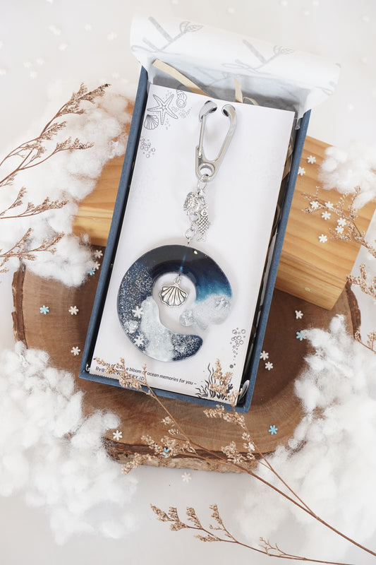 Wave Bag Charm | Christmas Edition